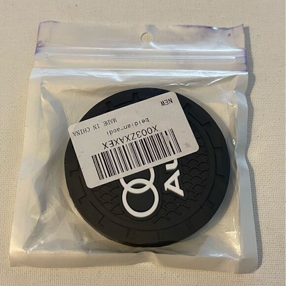 Audi logo cup Coasters in black and white Set of 2 NWT - Picture 4 of 4